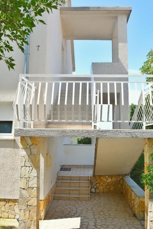 Apartments With A Parking Space Smrika, Kraljevica - 15709 Екстер'єр фото